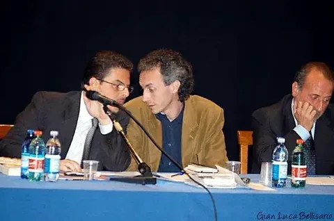 In dialogo ravvicinato con Marco Travaglio al tavolo dei relatori